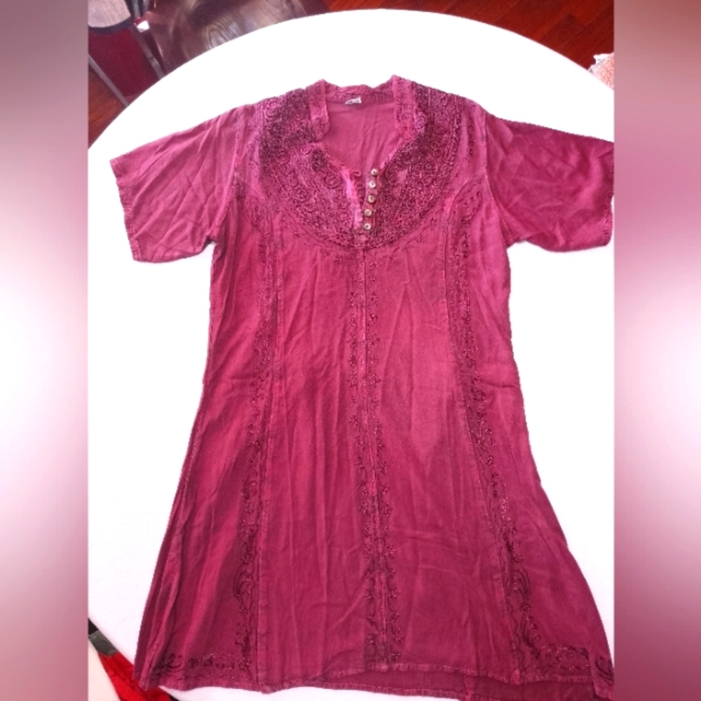 Short Sleeve Embroidered Burgundy Midi Dress